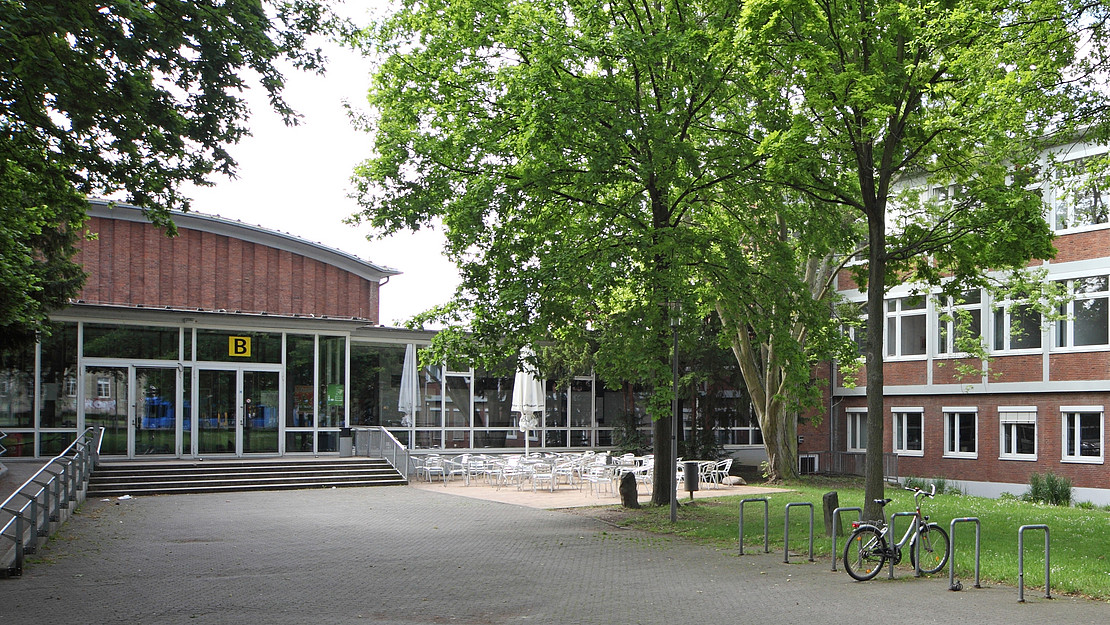 Undergoing energy-efficient refurbishment: Wilhelmshöher Allee university site