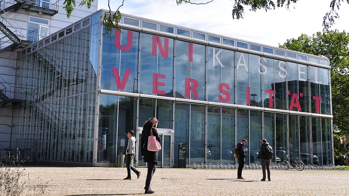 The picture shows the University of Kassel, Holländischer Platz campus.